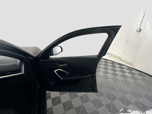 Used 2025 BMW X2 xDrive28i AWD/4WD image 33