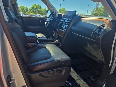Used 2024 Nissan Armada SL w/ Captain's Chairs Package AWD/4WD image 30