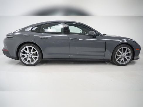 New 2026 Porsche Panamera 4 image 9
