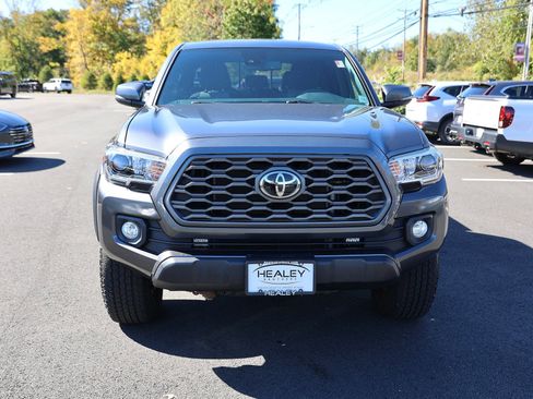 Used 2021 Toyota Tacoma TRD Off-Road w/ Technology Package image 2