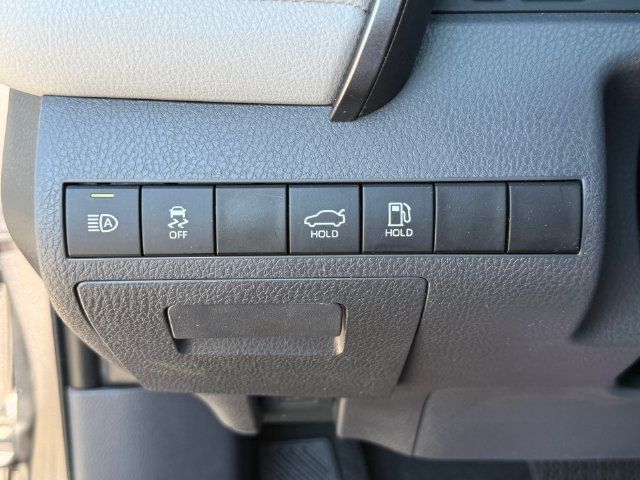 Used 2022 Toyota Camry SE FWD image 22