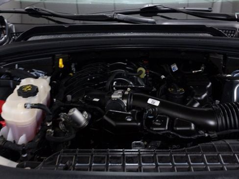 Certified 2024 Jeep Grand Cherokee L Laredo image 20