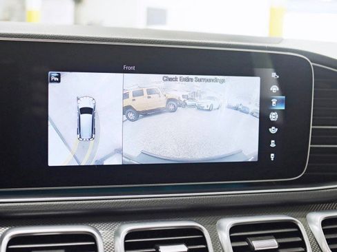 Used 2021 Mercedes-Benz GLS 580 4MATIC image 22