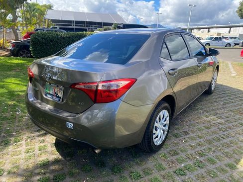 Used 2019 Toyota Corolla LE image 25