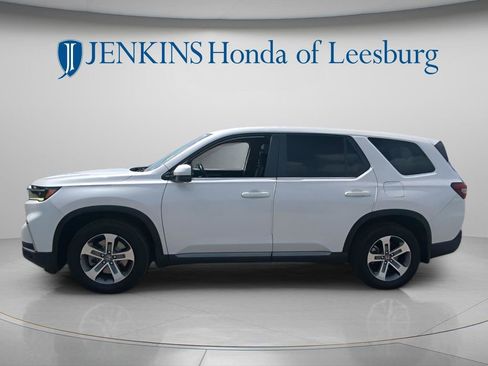Used 2023 Honda Pilot EX-L image 6
