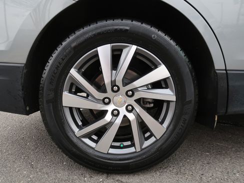 Used 2023 Chevrolet Equinox Premier image 46