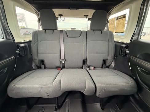Used 2025 Jeep Wrangler Unlimited Sport AWD/4WD image 30