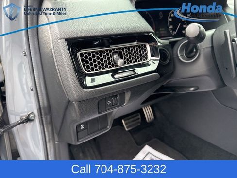 Used 2025 Honda Civic Sport image 19