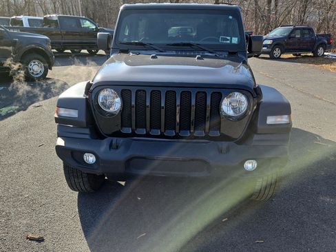 Used 2022 Jeep Wrangler Unlimited Sport image 2