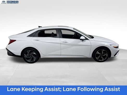 Certified 2025 Hyundai Elantra SEL FWD image 6