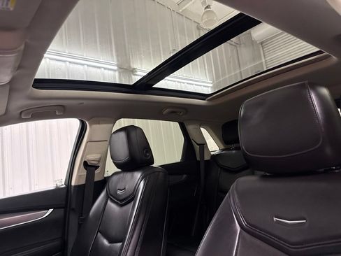 Used 2017 Cadillac XT5 Luxury FWD image 37