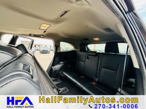 Used 2020 Toyota Highlander XLE image 16