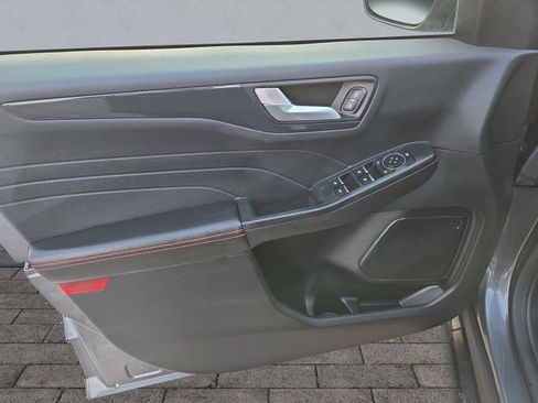 Used 2023 Ford Escape ST-Line w/ Tech Pack #1 image 10