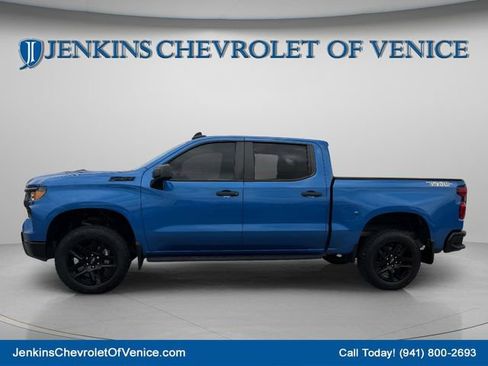 Certified 2023 Chevrolet Silverado 1500 Custom Trail Boss w/ LPO, Dark Essentials Package AWD/4WD image 9