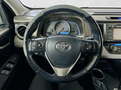 Used 2014 Toyota RAV4 Limited image 11