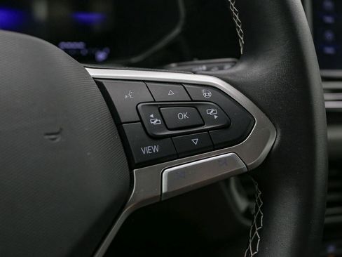 Certified 2024 Volkswagen Taos S FWD image 34