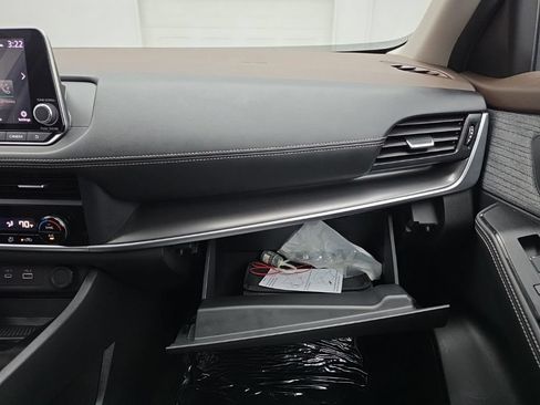 Used 2023 Nissan Rogue SV AWD/4WD image 39