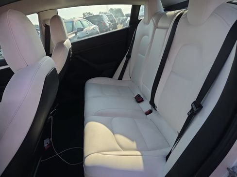 Used 2022 Tesla Model 3 Long Range AWD/4WD image 2