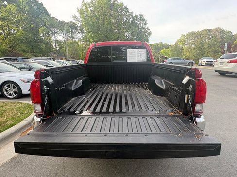 Used 2023 Toyota Tacoma SR5 AWD/4WD image 14