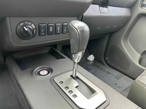 Used 2020 Nissan Frontier PRO-4X w/ Pro-4x Utility Package image 27