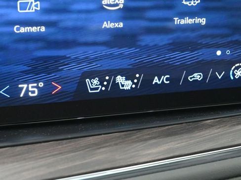 Used 2025 Chevrolet Tahoe Premier image 33