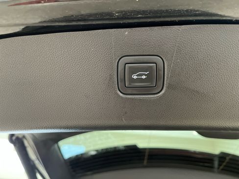 Used 2024 Chevrolet Blazer LT w/ Convenience Package image 12