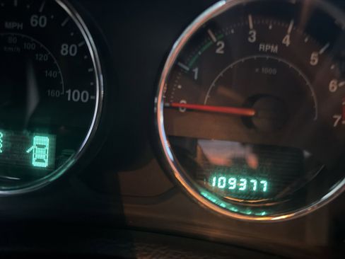 Used 2013 Jeep Wrangler Unlimited Rubicon w/ Connectivity Group image 5