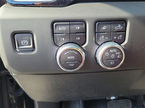 New 2025 GMC Sierra 3500 Denali Ultimate image 26