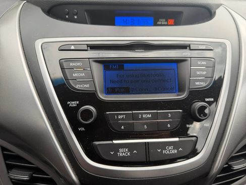 Used 2013 Hyundai Elantra GLS w/ Preferred Pkg FWD image 22