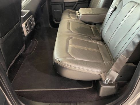 Used 2015 Ford F150 Platinum w/ Equipment Group 701A Luxury image 22