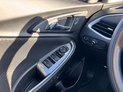 Used 2024 Chevrolet Malibu LT image 12