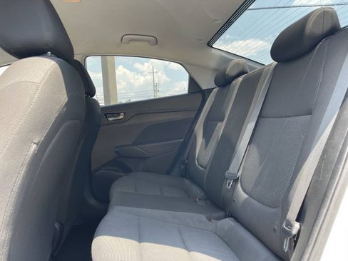 Used 2020 Hyundai Accent SE FWD image 9