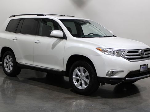 Used 2012 Toyota Highlander image 2