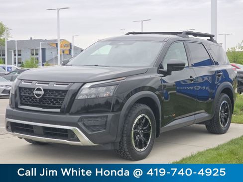 Used 2023 Nissan Pathfinder Rock Creek AWD/4WD image 14