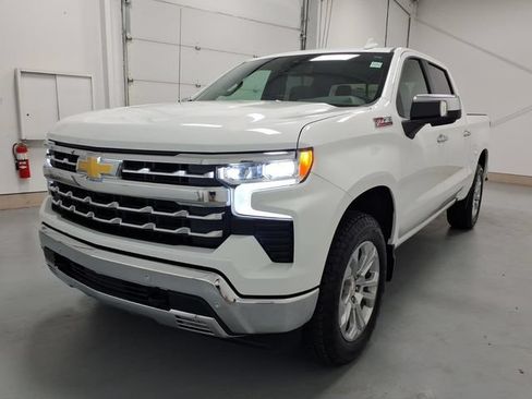 Used 2026 Chevrolet Silverado 1500 LTZ AWD/4WD image 7