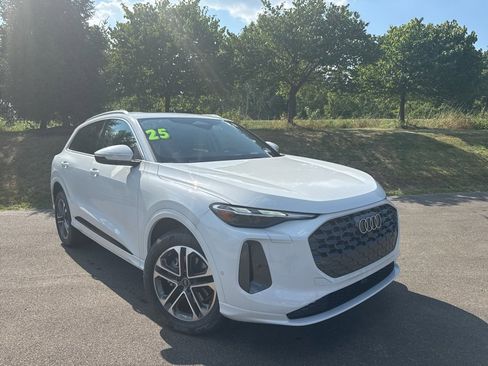 New 2025 Audi Q5 Premium image 4