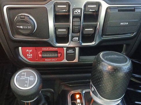 Used 2021 Jeep Gladiator Mojave AWD/4WD image 15