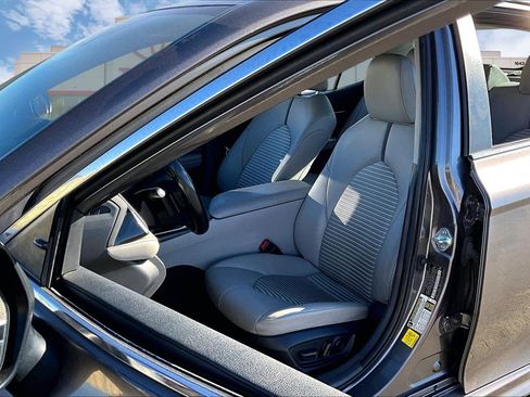 Used 2022 Toyota Camry SE image 24