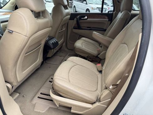 Used 2011 Buick Enclave CXL FWD image 7