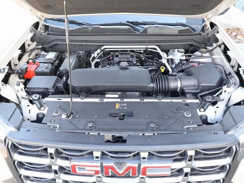 New 2026 GMC Canyon AT4 image 41