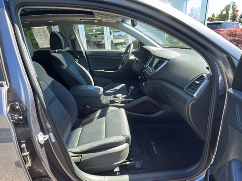 Used 2018 Hyundai Tucson Value AWD/4WD image 25