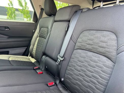Used 2025 Nissan Pathfinder SV AWD/4WD image 29