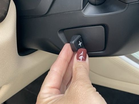 Used 2022 BMW X5 xDrive40i w/ Parking Assistance Package image 15