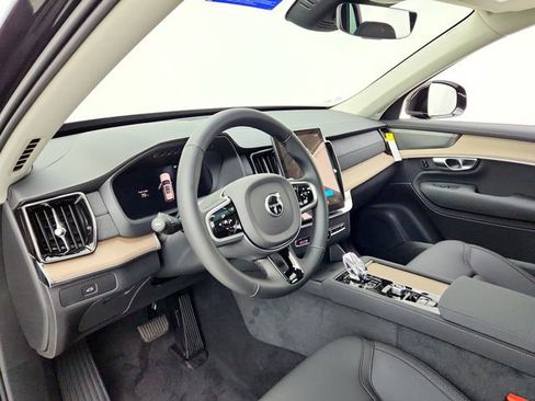 New 2026 Volvo XC90 B5 Plus image 12