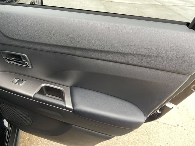 Used 2026 Mitsubishi Outlander Sport SE AWD/4WD image 14