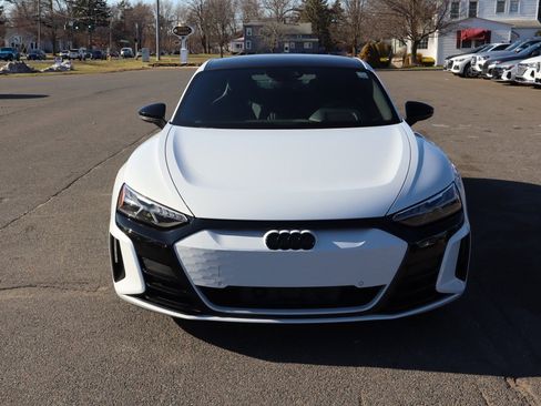 Used 2023 Audi e-tron GT Premium Plus image 2