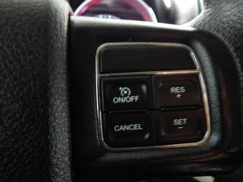 Used 2018 Dodge Journey SE FWD image 13