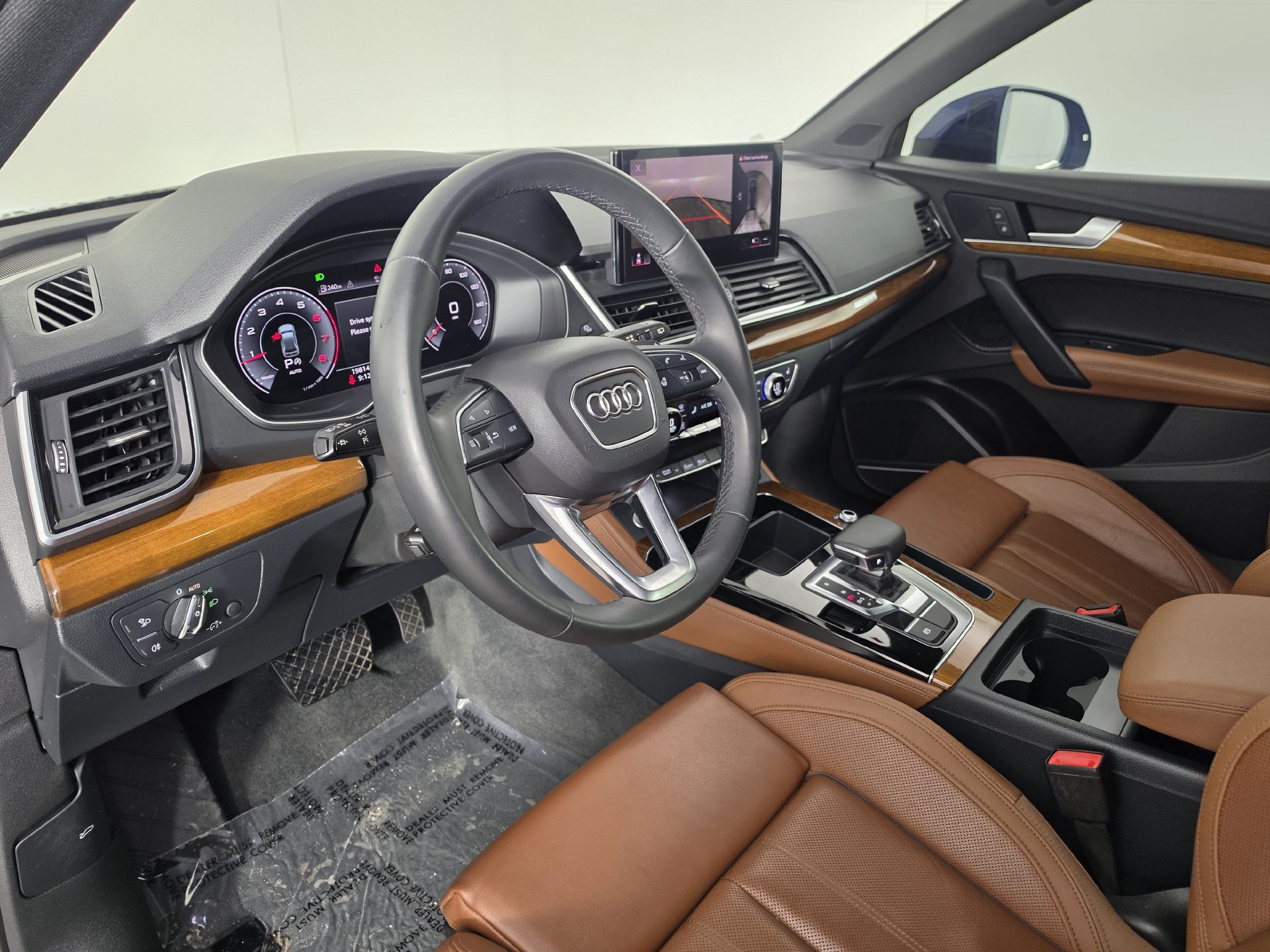 Certified 2024 Audi Q5 2.0T Premium Plus w/ Premium Plus Package AWD/4WD image 2