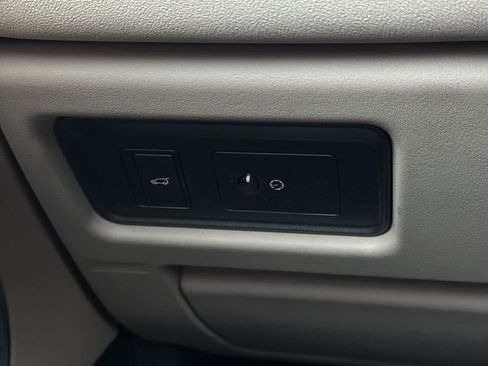 Used 2016 Land Rover Range Rover Evoque SE image 31