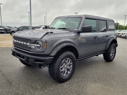 New 2025 Ford Bronco Badlands image 29